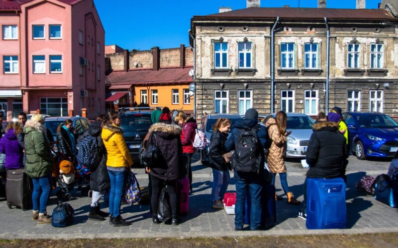 Ірландія готує “щедрі виплати” українцям за повернення додому