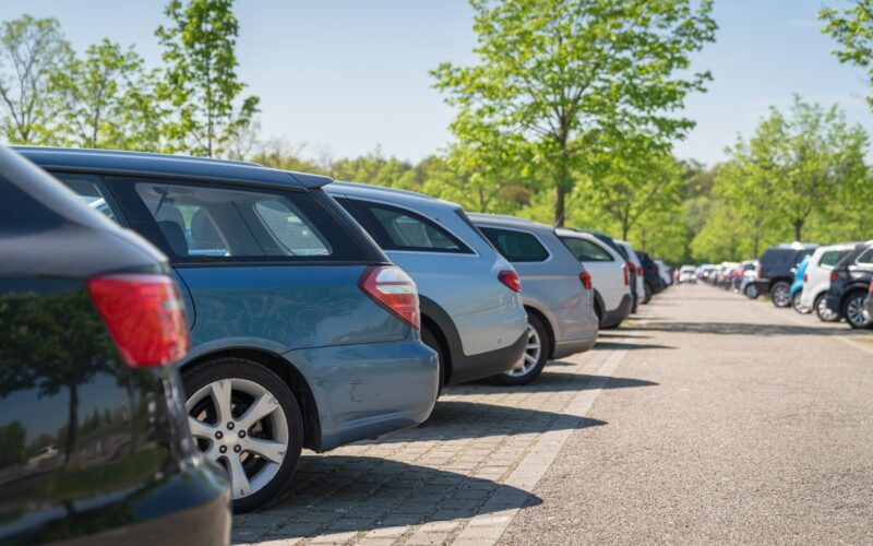 Названо найпопулярніші бензинові авто березня