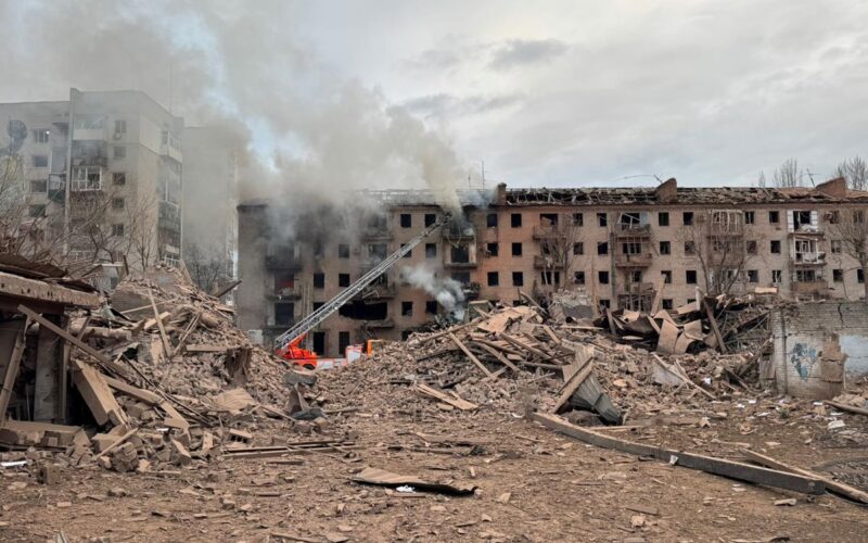 РФ  вдарила ФАБ-1500 по Словʼянську: зруйнована історична памʼятка