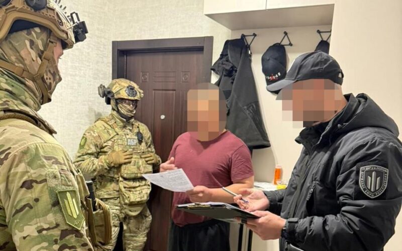 У Харкові викрили наркоугруповання, яке “кришував” правоохоронець