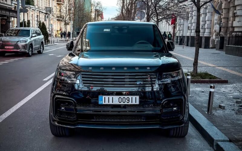 У Києві помітили 700-сильний Range Rover Brabus за понад 23 млн грн