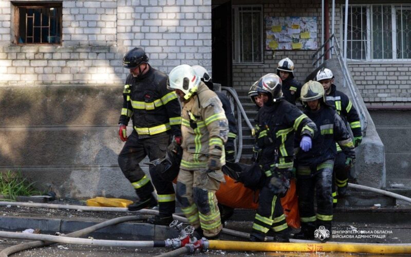 Удар по Дніпру: знайдено тіло третьої жертви
