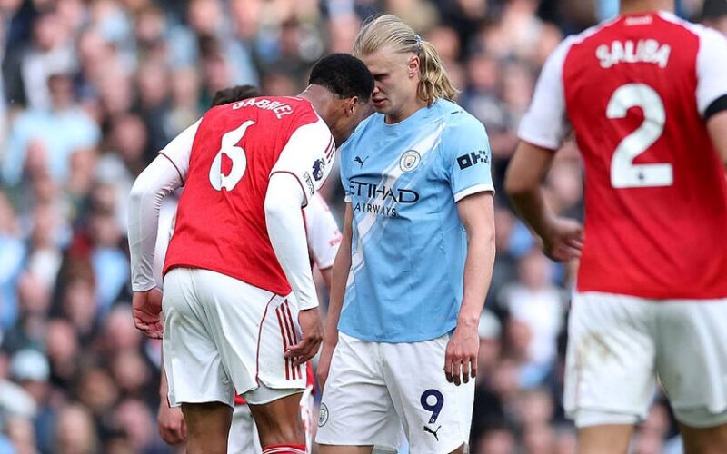 В АПЛ точиться настійна боротьба за першість у чемпіонаті