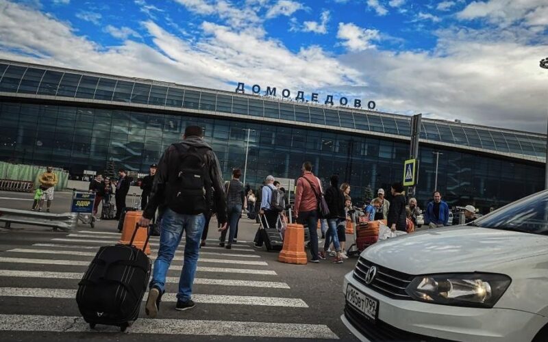 В РФ рекордно зросла кількість росіян, що прагнуть емігрувати