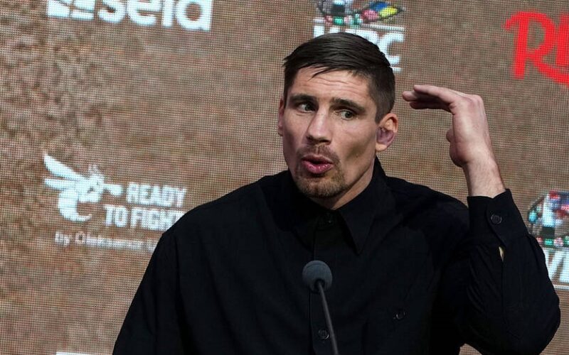 Верхувен пригрозив достроково завершити бій з Усиком