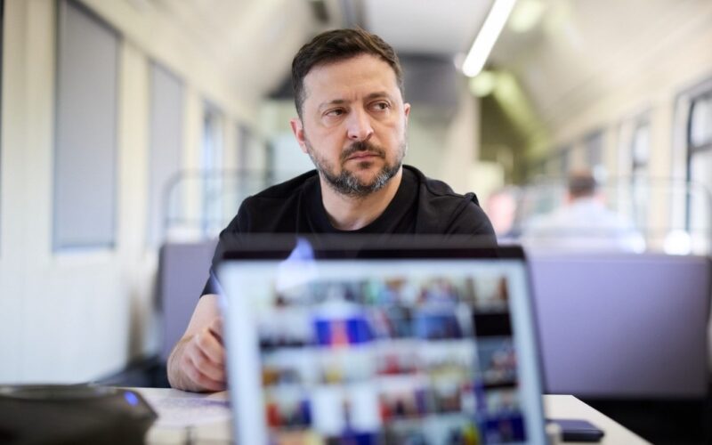 Зеленський допустив, що РФ готується до загальної мобілізації