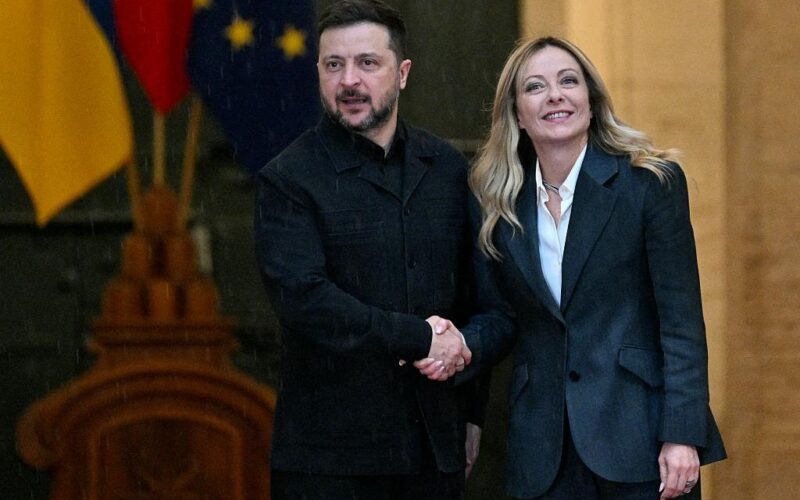 Зеленський прибув у Рим і зустрівся з Мелоні